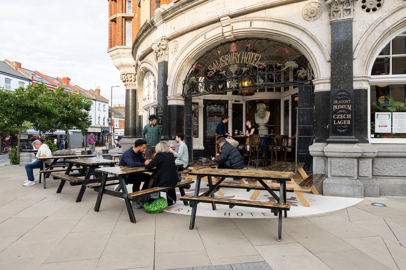 The Salisbury Hotel (Harringay)