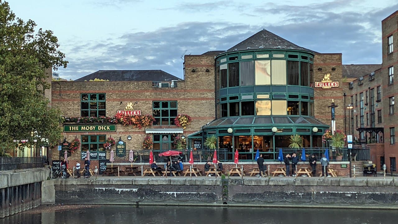 The Moby Dick, Greenland Dock