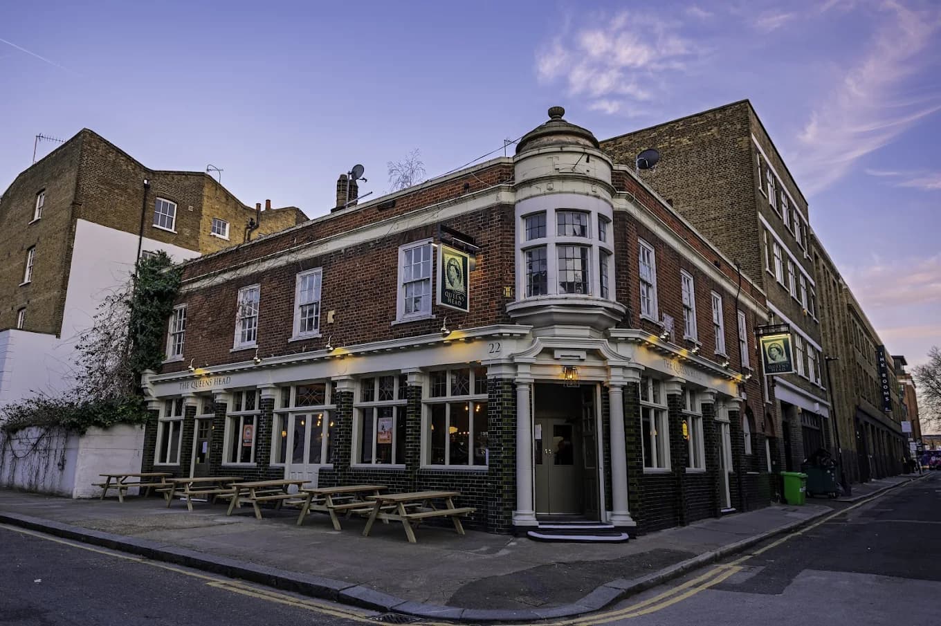 The Queens Head