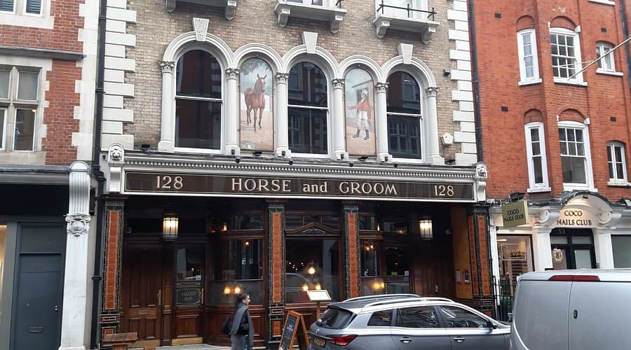 Horse & Groom