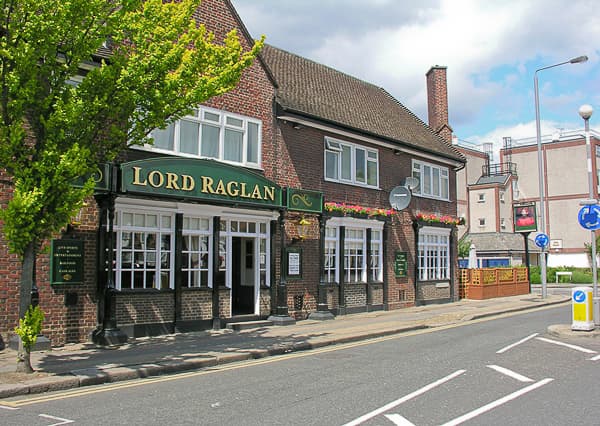 Lord Raglan E17